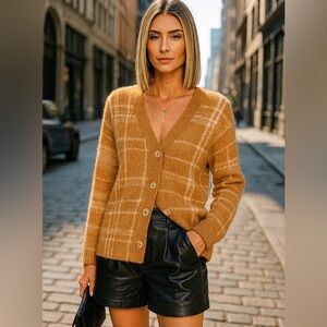 vince alpaca blend cardigan in scotch plaid size xs/s